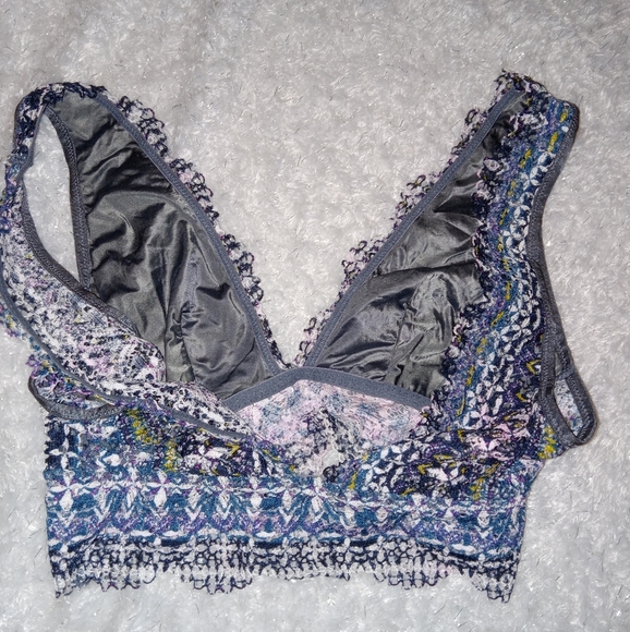 Victoria's secret lace bralette - Picture 2 of 3